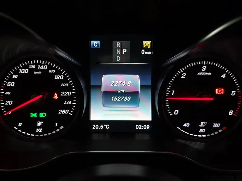 Mercedes-Benz GLC 220 D 4Matic Premium Coupe, снимка 8 - Автомобили и джипове - 55883469