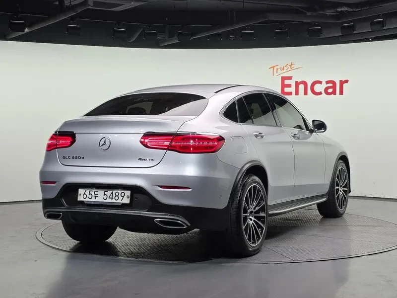Mercedes-Benz GLC 220 D 4Matic Premium Coupe, снимка 2 - Автомобили и джипове - 55883469