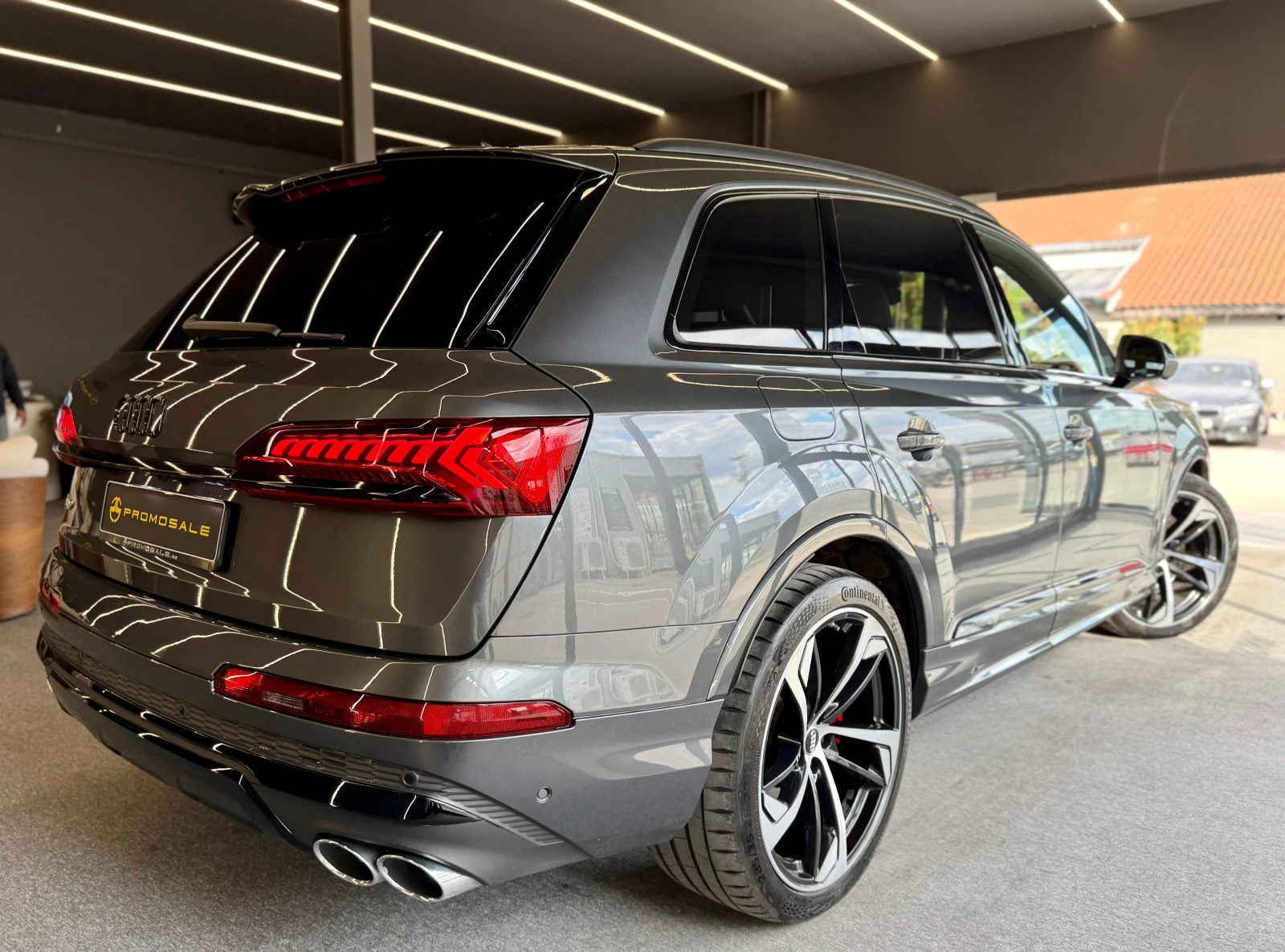 Audi SQ7 Bose* HeadUp* SoftClose* Лизинг* Laser* 7-местен - изображение 6