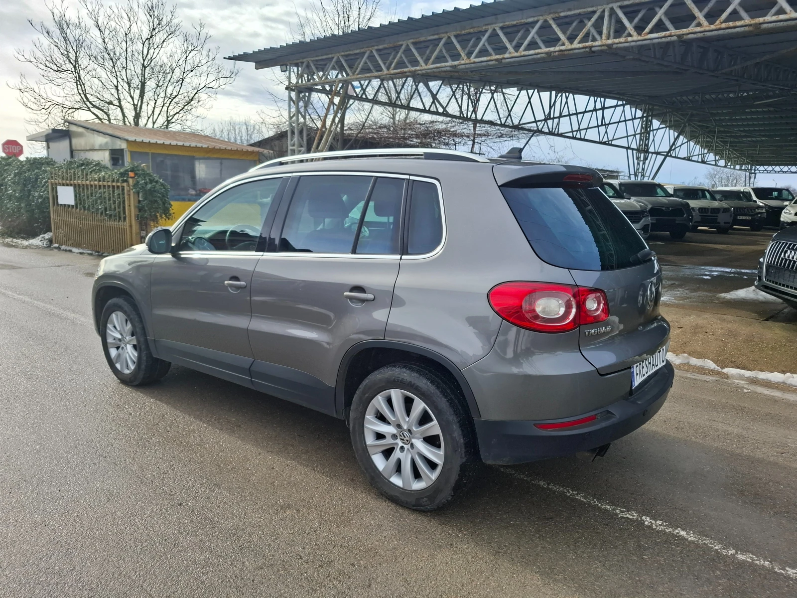 VW Tiguan 2.0 4Motion/Navi/Кожа/Подгрев/Камера - изображение 4