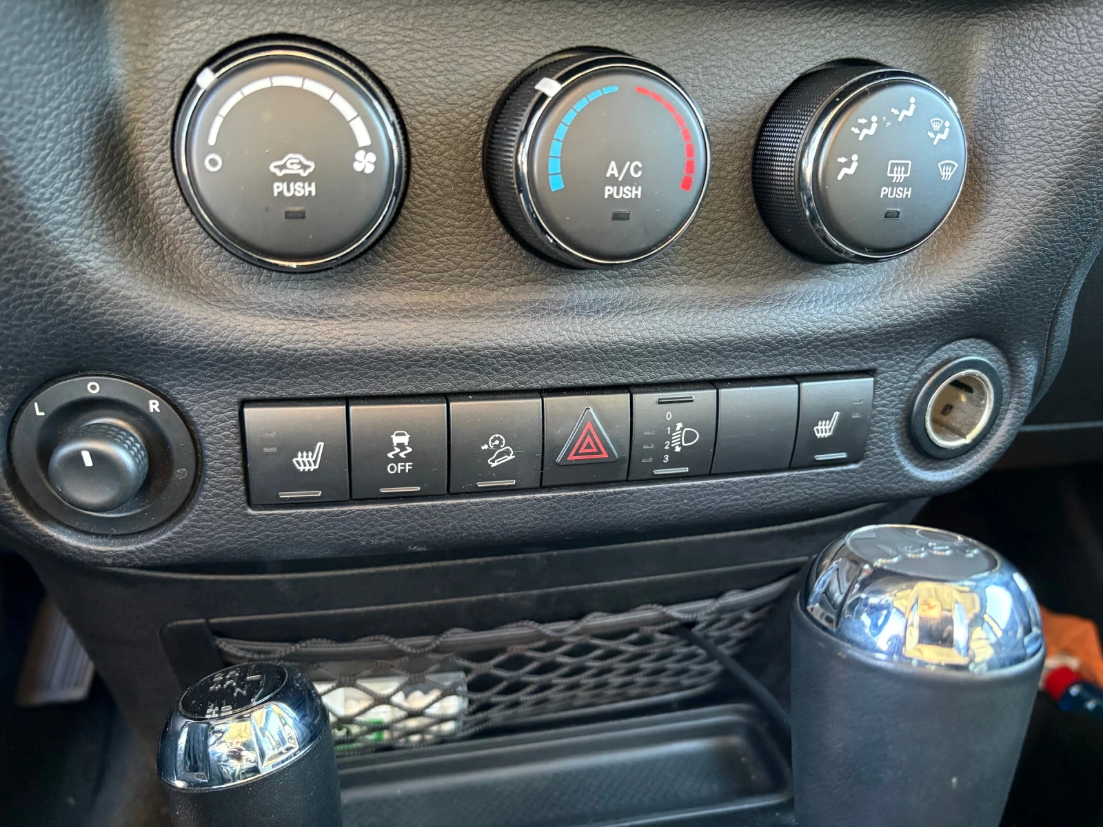 Jeep Wrangler, снимка 5 - Автомобили и джипове - 53759010