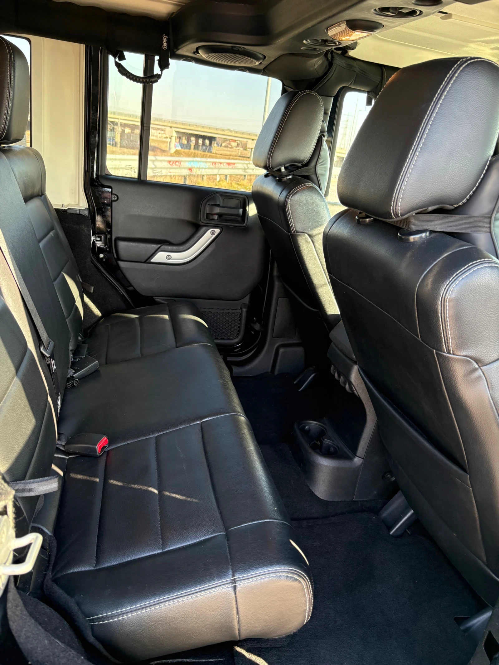 Jeep Wrangler, снимка 7 - Автомобили и джипове - 53759010