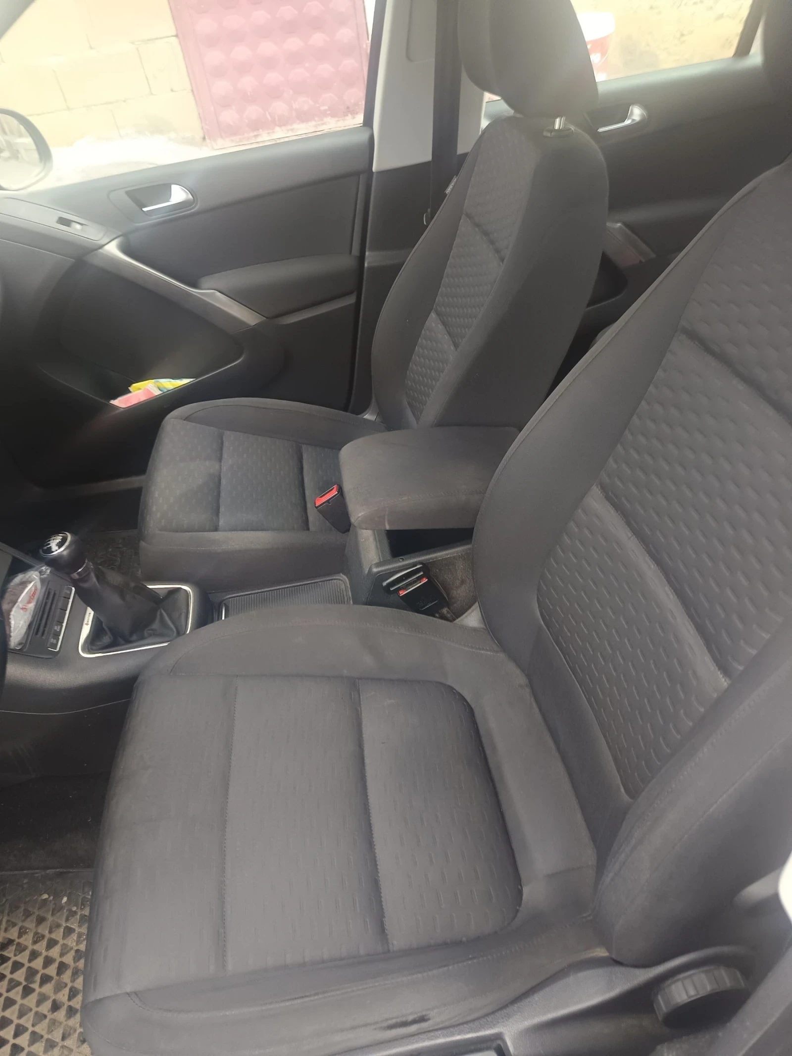 VW Tiguan, снимка 11 - Автомобили и джипове - 53925004