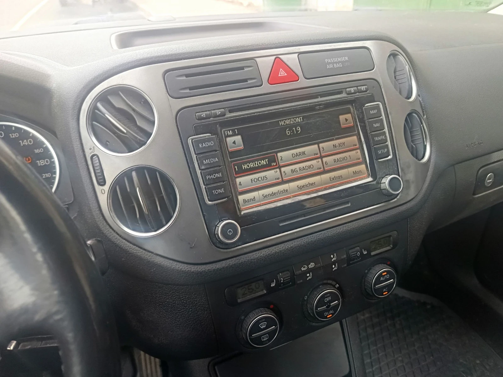 VW Tiguan, снимка 8 - Автомобили и джипове - 53925004