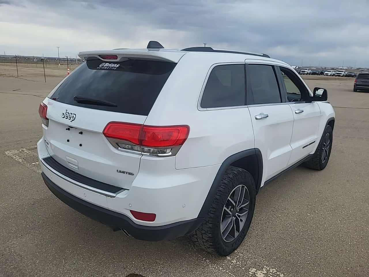 Jeep Grand cherokee LIMITED/CARFAX/ДИСТР/Подгрев/ПАНО/ФИНАНСИРАНЕ, снимка 3 - Автомобили и джипове - 54859913