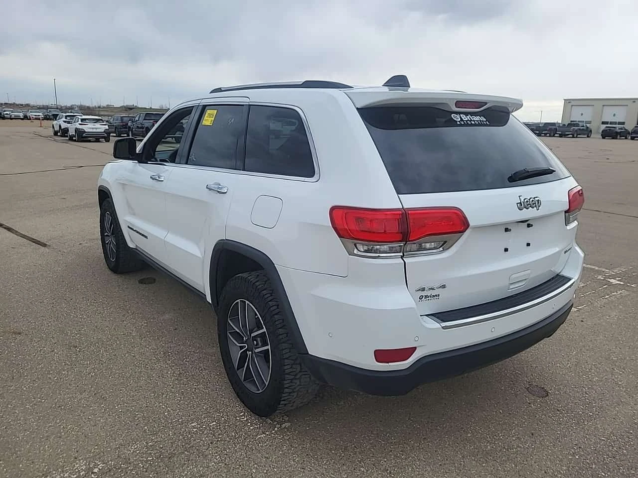 Jeep Grand cherokee LIMITED/CARFAX/ДИСТР/Подгрев/ПАНО/ФИНАНСИРАНЕ, снимка 4 - Автомобили и джипове - 54859913