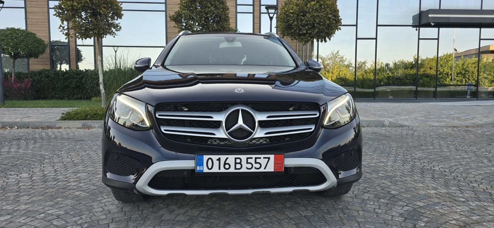Mercedes-Benz GLC 220  9G tronic* 4matic* ПАНОРАМА* КОЖА* ПОДГРЕВ* K, снимка 2 - Автомобили и джипове - 55415741