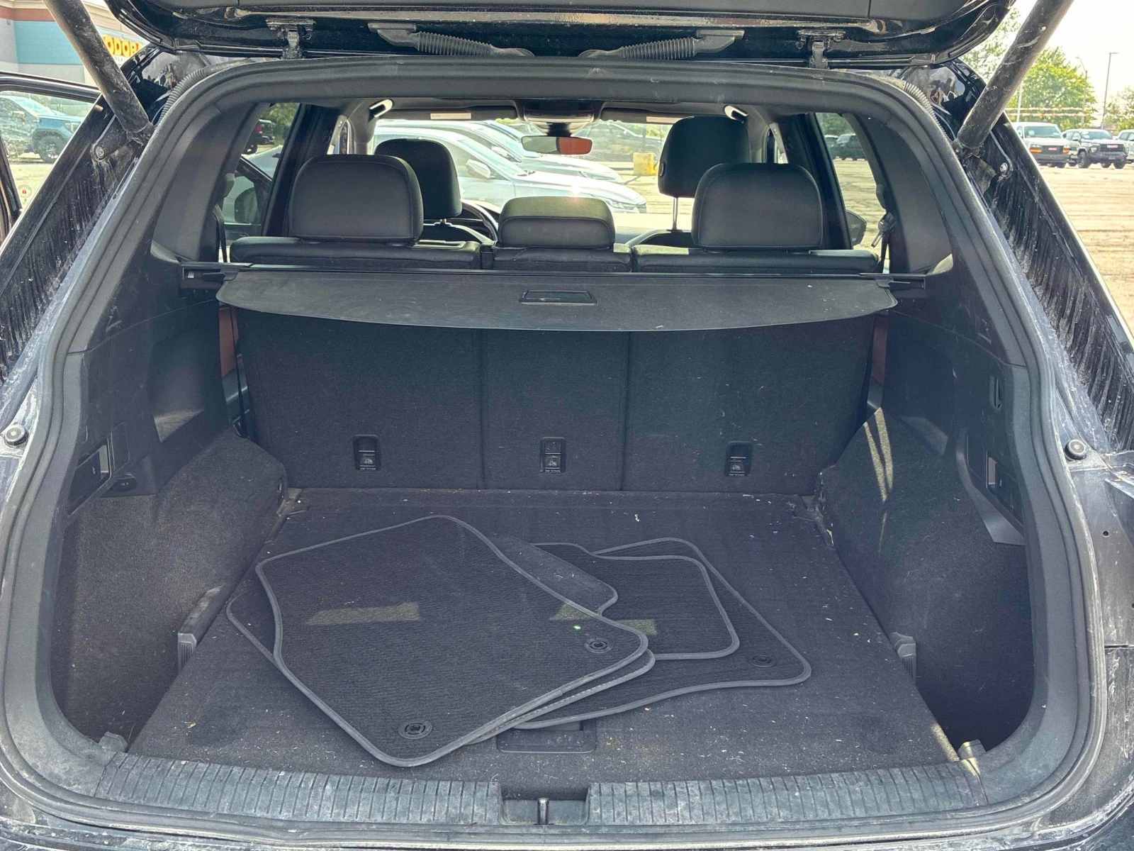 VW Tiguan * Highline * CARFAX * , снимка 12 - Автомобили и джипове - 55932831
