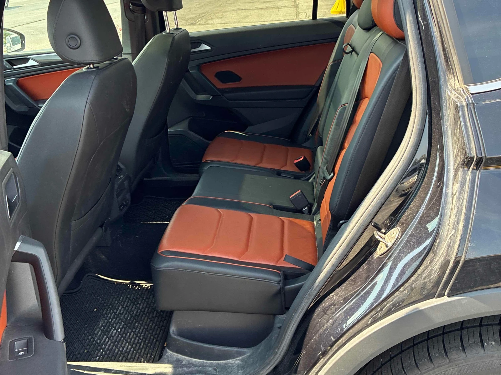 VW Tiguan * Highline * CARFAX * , снимка 11 - Автомобили и джипове - 55932831