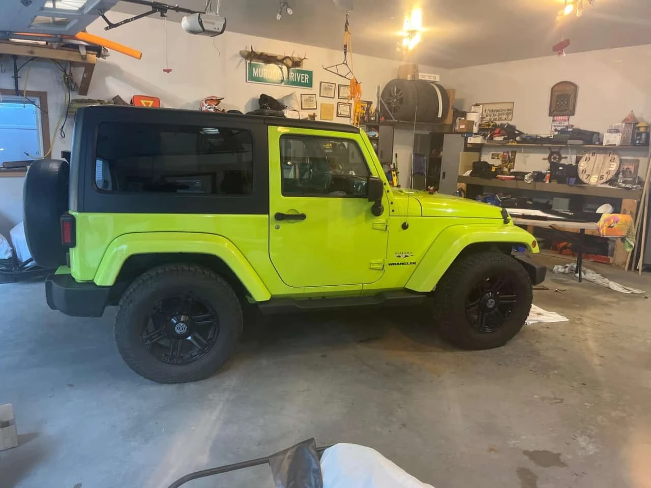Jeep Wrangler * Sahara * АВТОКРЕДИТ БЕЗ ПЪРВОНАЧАЛНА ВНОСКА* , снимка 3 - Автомобили и джипове - 56211560