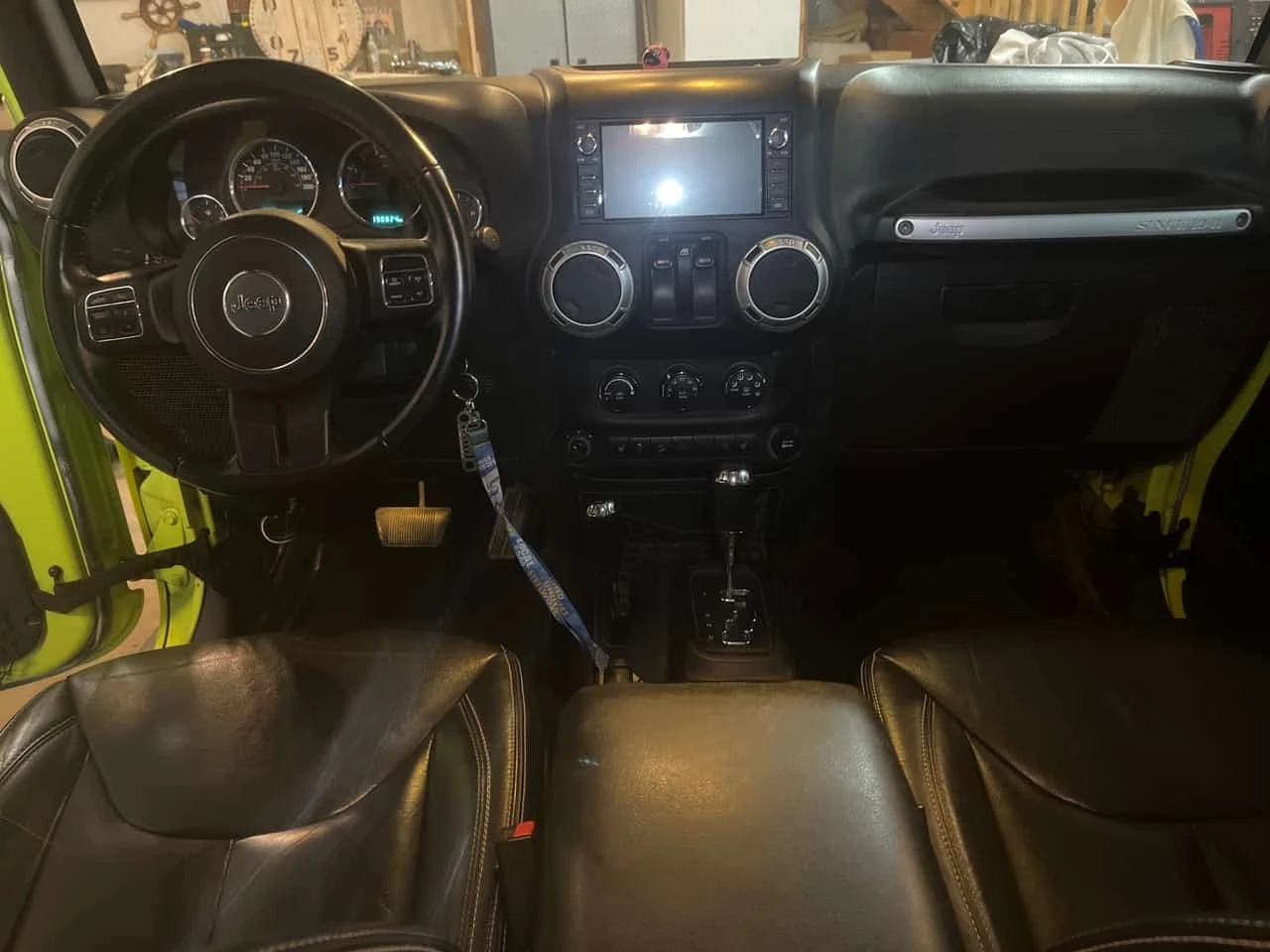 Jeep Wrangler * Sahara * АВТОКРЕДИТ БЕЗ ПЪРВОНАЧАЛНА ВНОСКА* , снимка 5 - Автомобили и джипове - 56211560