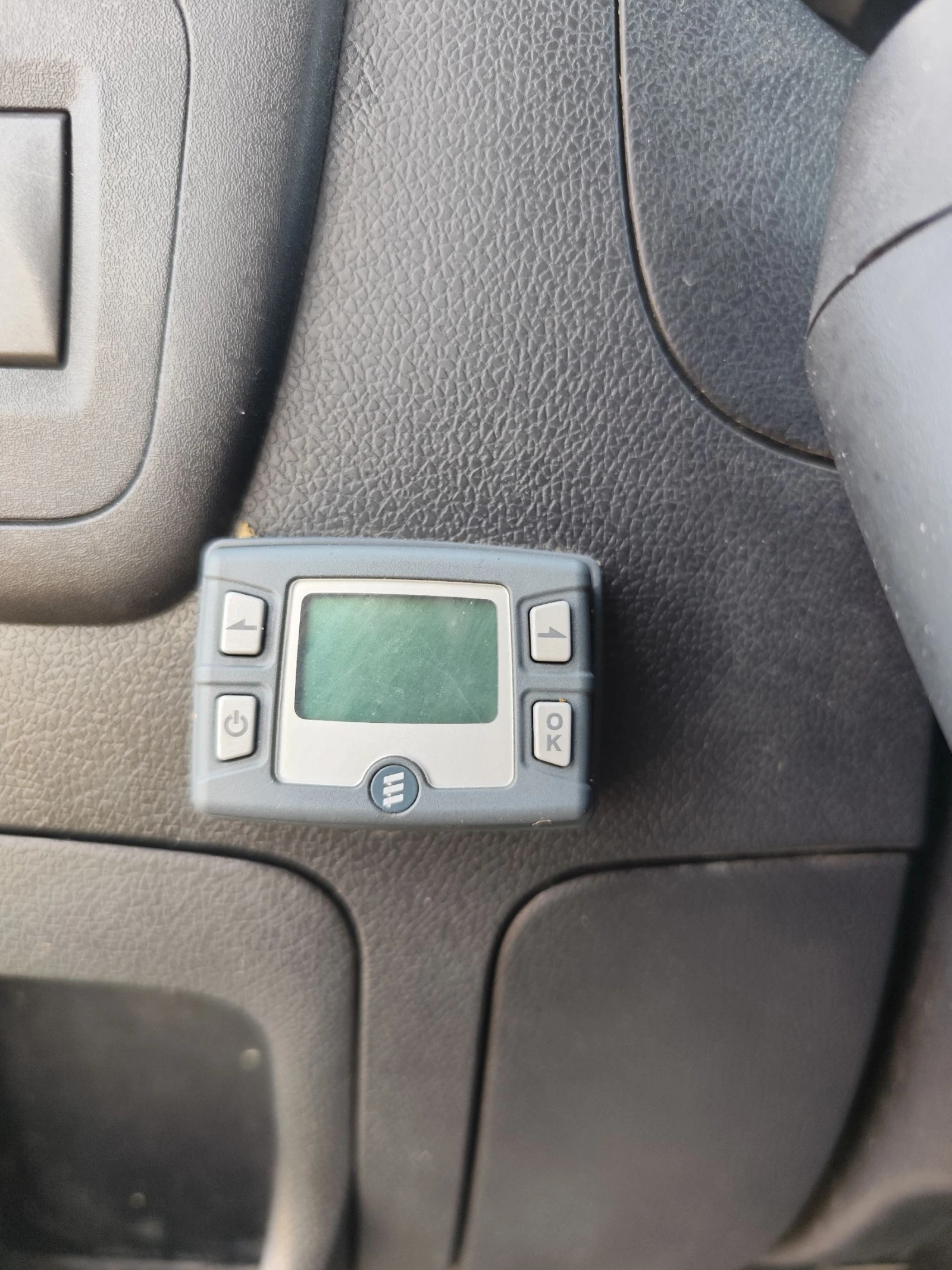Nissan NV400  - изображение 7