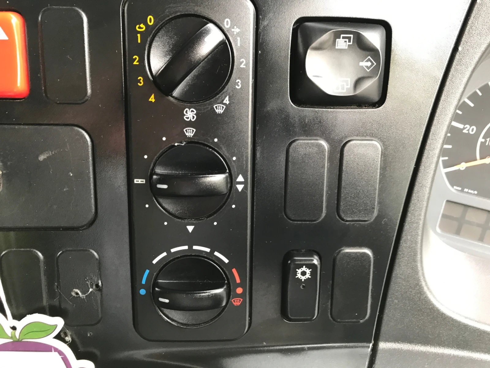 Mercedes-Benz Atego 10 Тона с Кран 3 тон, снимка 9 - Камиони - 54937013
