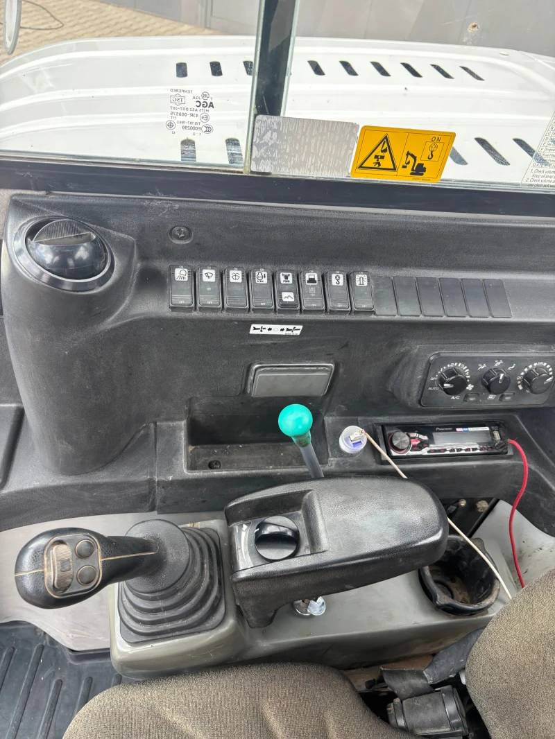 Багер Takeuchi TB290/8500TОHA/KЛИМАТИК, снимка 6 - Индустриална техника - 49911406