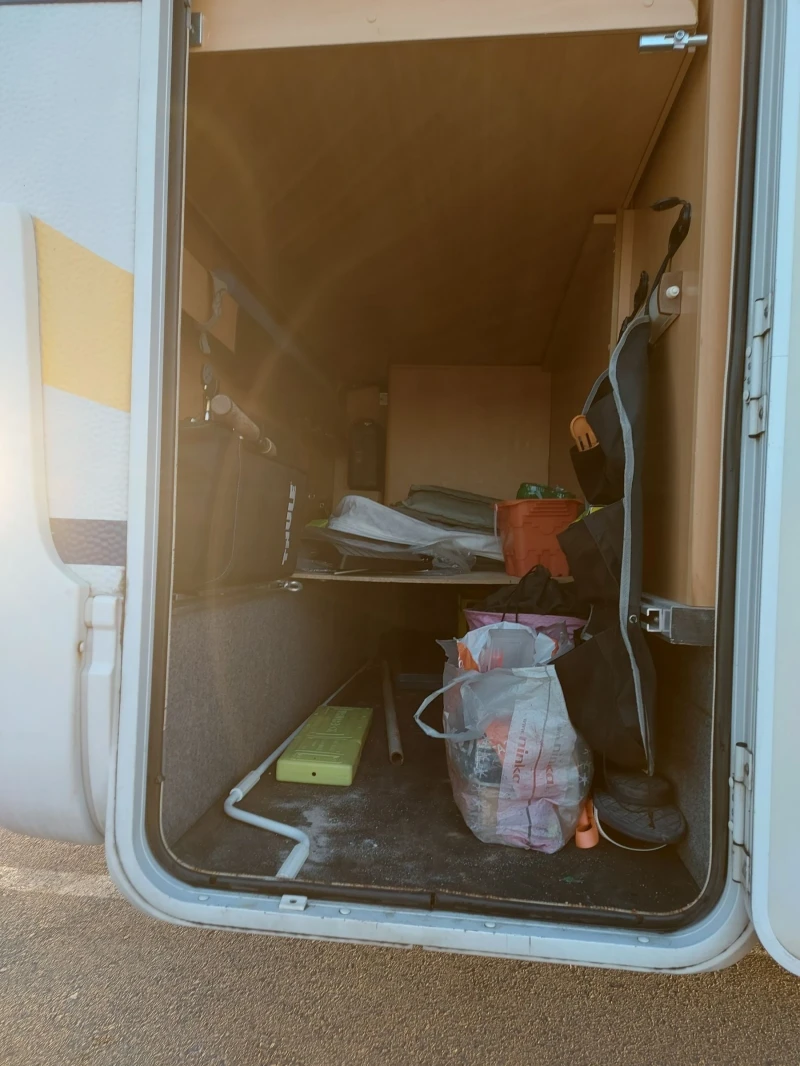 Кемпер Dethleffs Globetrotter / ALDE / двуетажно легло, снимка 5 - Каравани и кемпери - 52741122