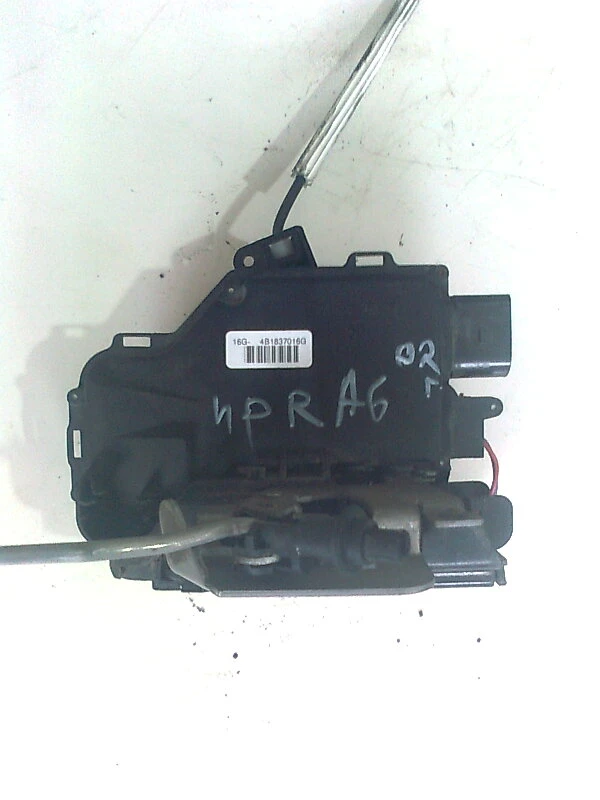 брава врата (предна дясна) за Ауди А6 2.5тди куатро