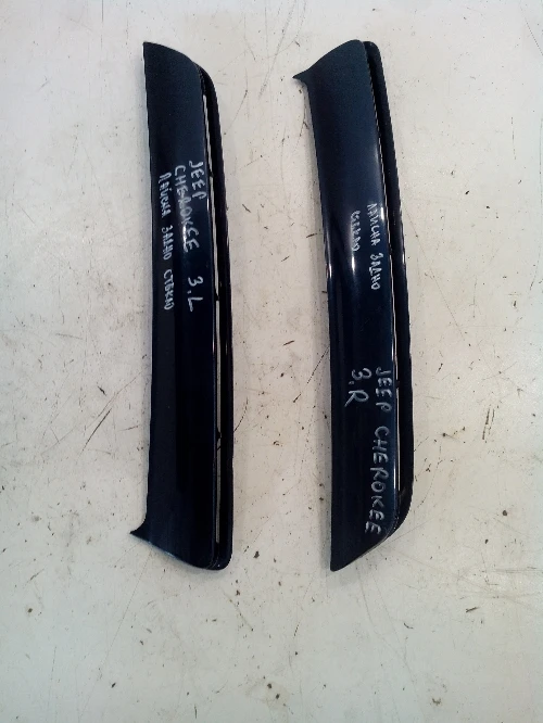 Лайсна задно стъкло за Гранд Чероки (задна лява и дясня)