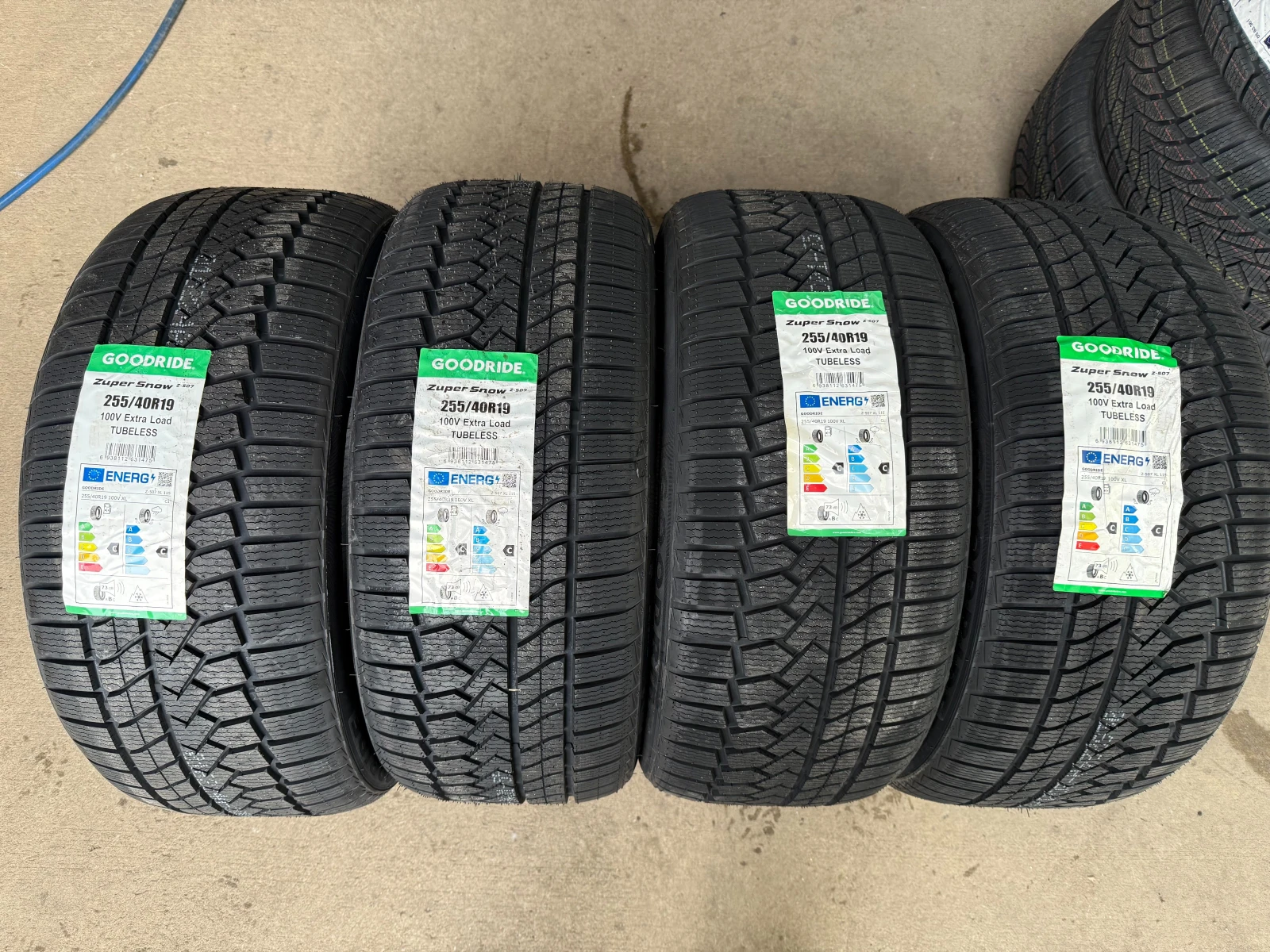  255/40R19 | Mobile.bg   1