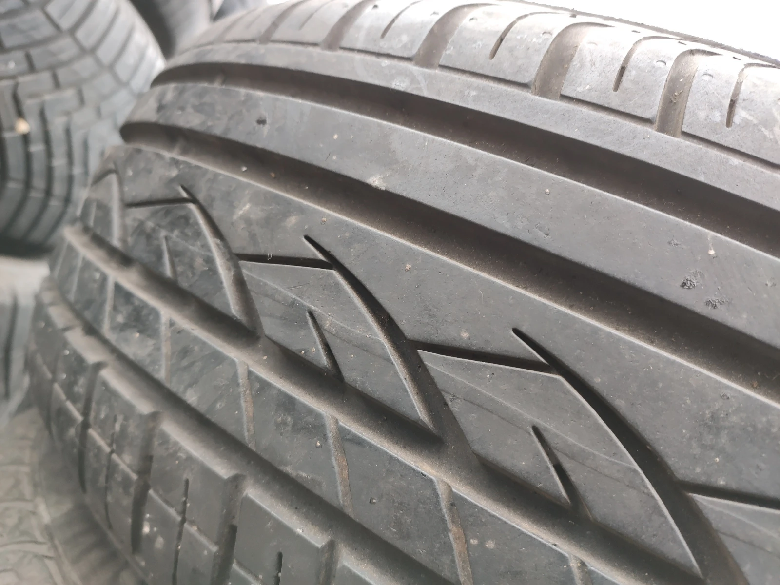 Гуми Летни 205/55R16, снимка 2 - Гуми и джанти - 55581214