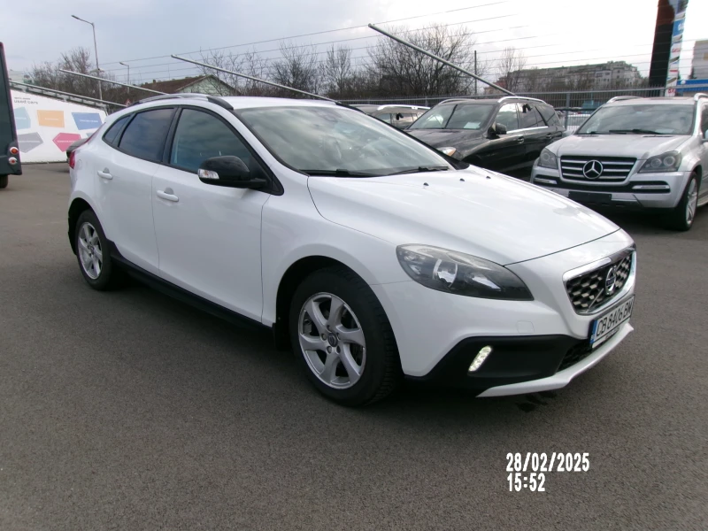 Volvo V40 Cross Country, снимка 5 - Автомобили и джипове - 49565695