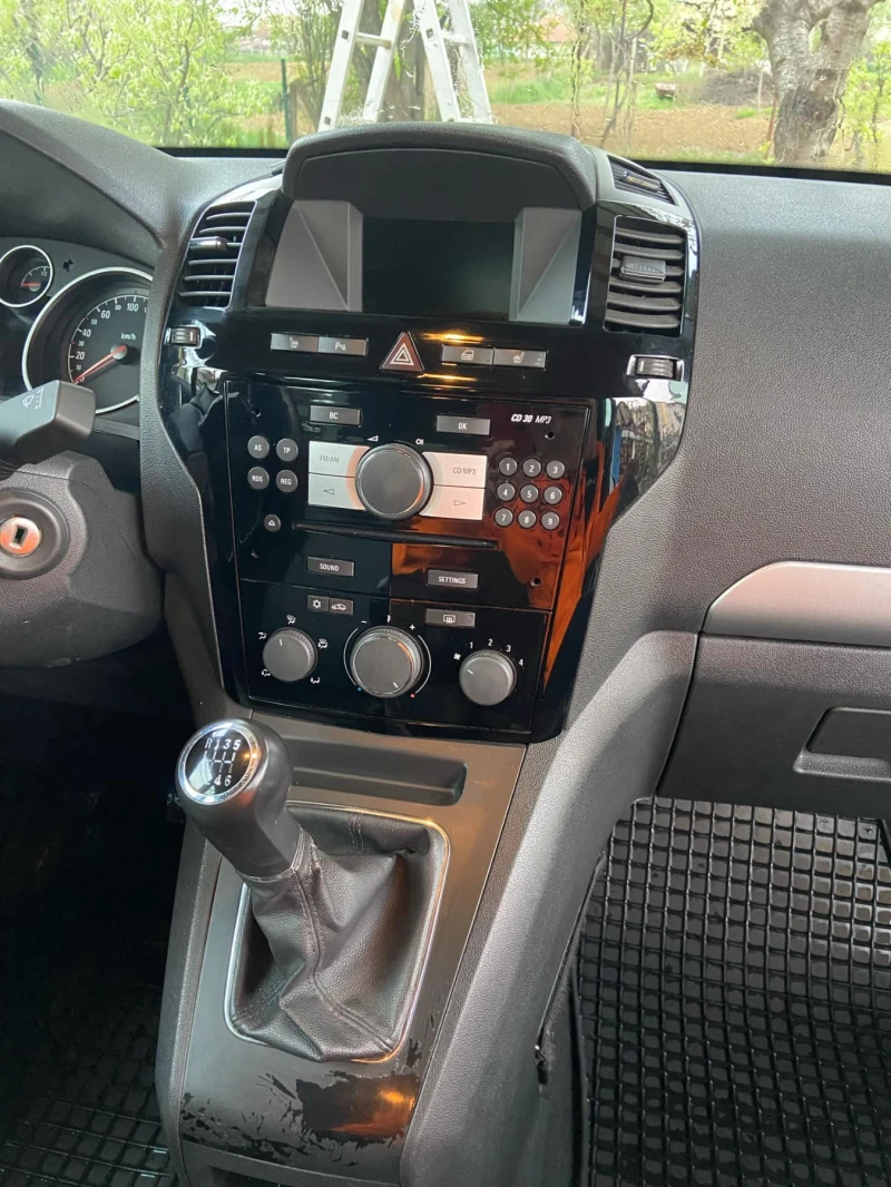 Opel Zafira 1.7 CDTI, снимка 6 - Автомобили и джипове - 52632026