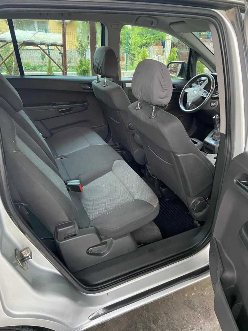 Opel Zafira 1.7 CDTI, снимка 8 - Автомобили и джипове - 52632026