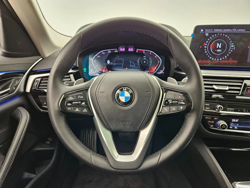 BMW 530 d xDrive, снимка 8 - Автомобили и джипове - 51107044