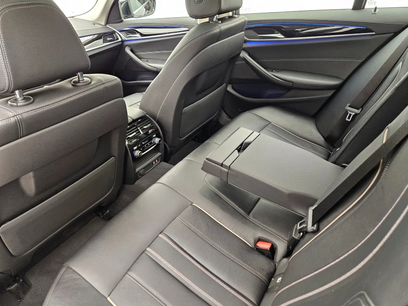 BMW 530 d xDrive, снимка 11 - Автомобили и джипове - 51107044