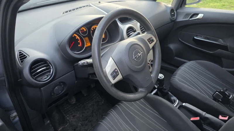 Opel Corsa Д, снимка 5 - Автомобили и джипове - 53110503