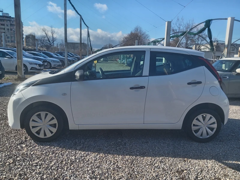 Toyota Aygo 1.0i Гаранционна, снимка 5 - Автомобили и джипове - 53595126