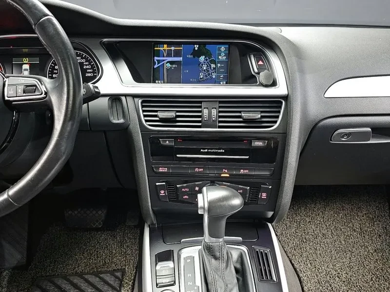 Audi A4 2.0 TDI Quattro, снимка 14 - Автомобили и джипове - 54143680