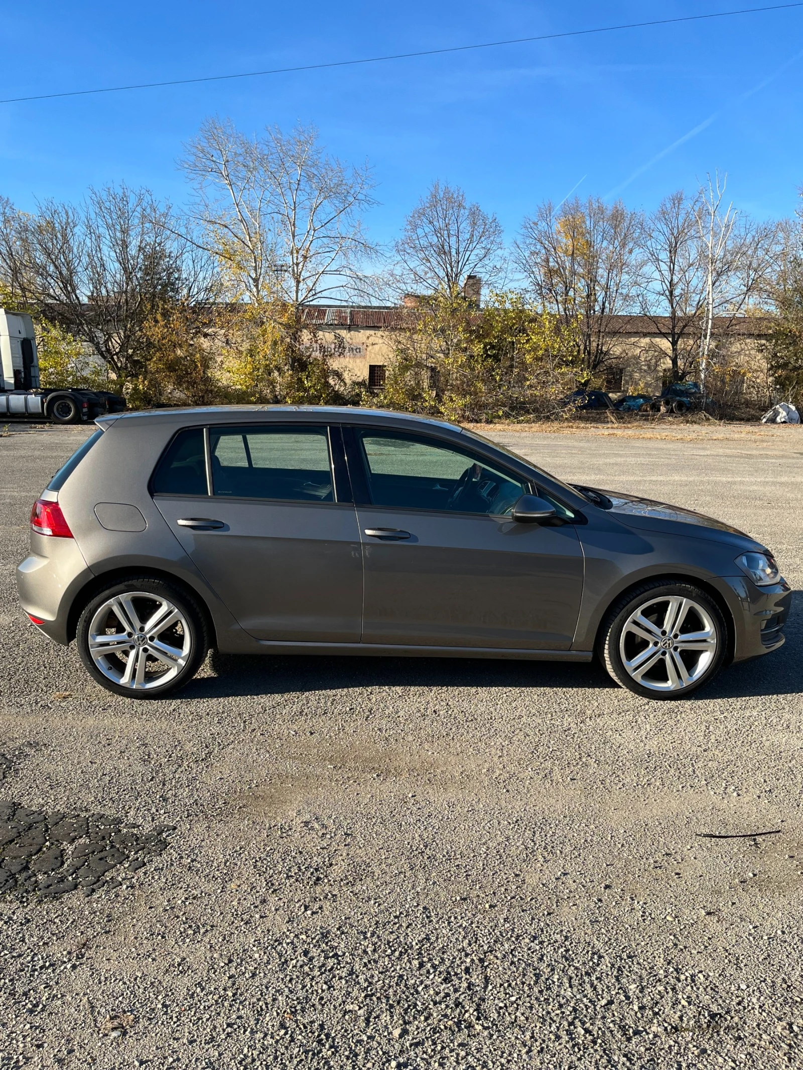 VW Golf 1.6TDI / NAVI - изображение 7