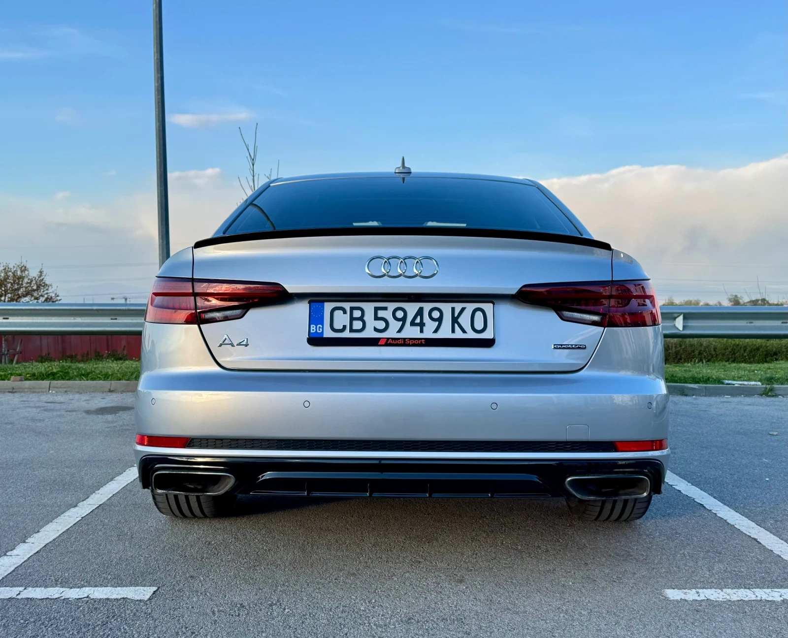 Audi A4 2.0 TFSI S line / Quattro / Digital display - изображение 5