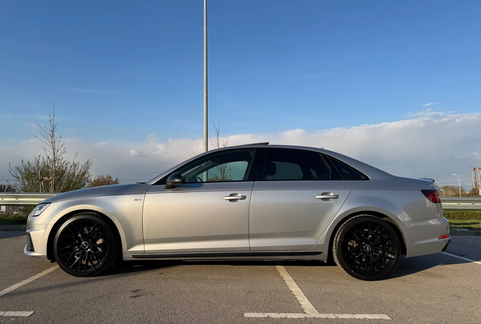 Audi A4 2.0 TFSI S line / Quattro / Digital display - изображение 3