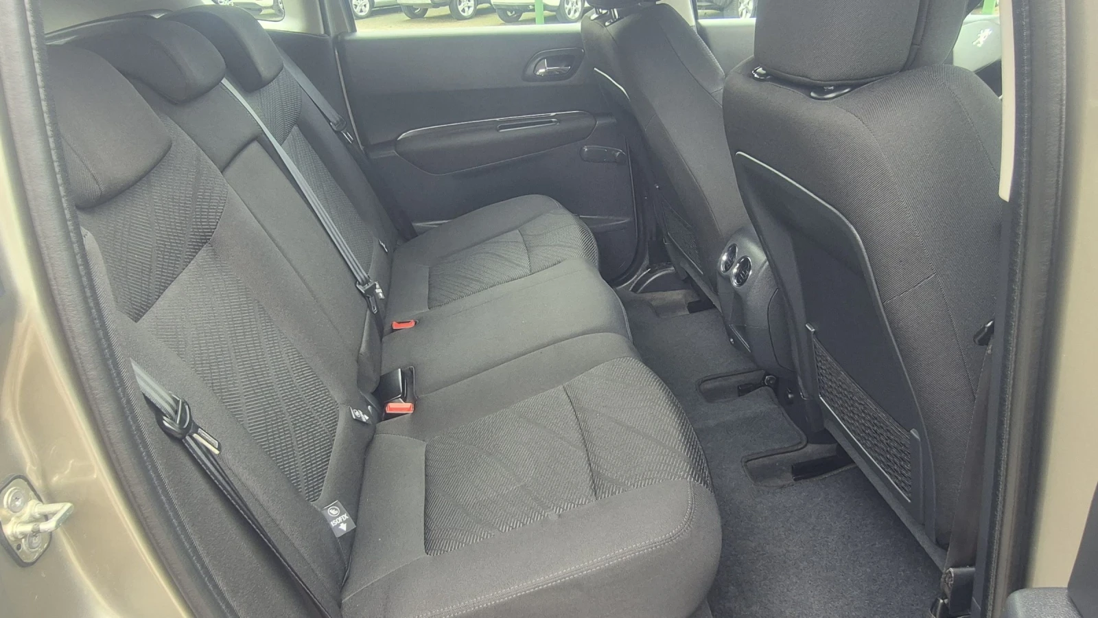 Peugeot 3008 1.6HDI 110.. | Mobile.bg   15