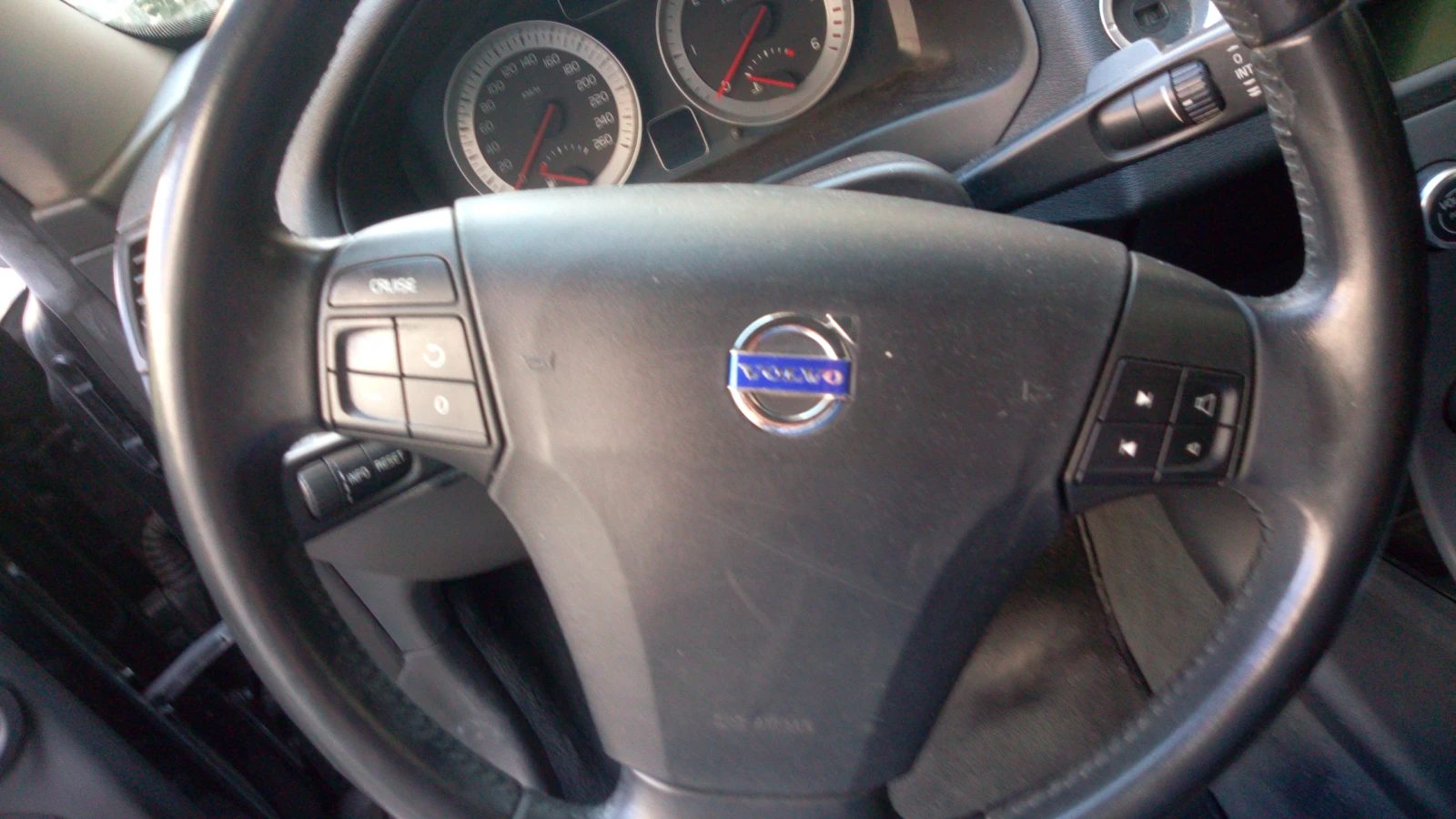 Volvo C70 D3 150 KINETIC - изображение 9