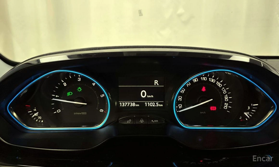 Peugeot 2008  - изображение 8