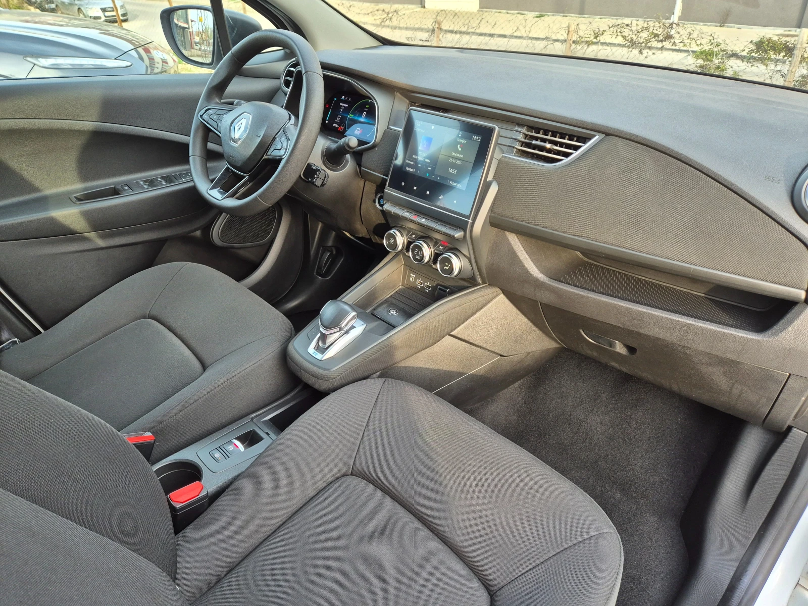 Renault Zoe R-110-52 KW-  | Mobile.bg   11