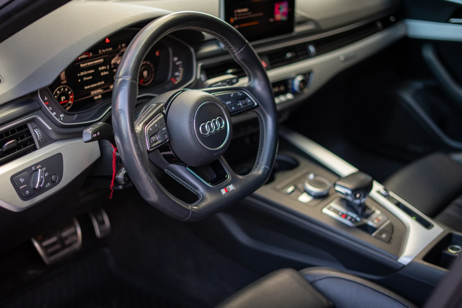 Audi S4 * 3.0TFSI* PANO* B&O* Ambient* 360* Matrix*  - изображение 7