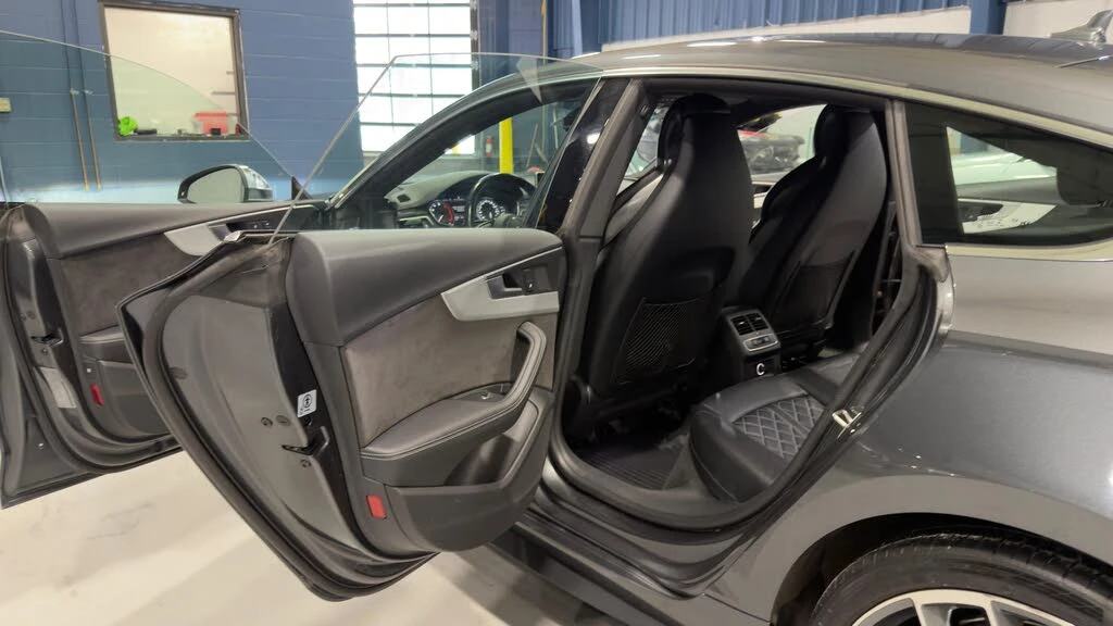 Audi S5 Sportback quattro * АвтоКредит* (Цена до БГ) , снимка 8 - Автомобили и джипове - 53738977