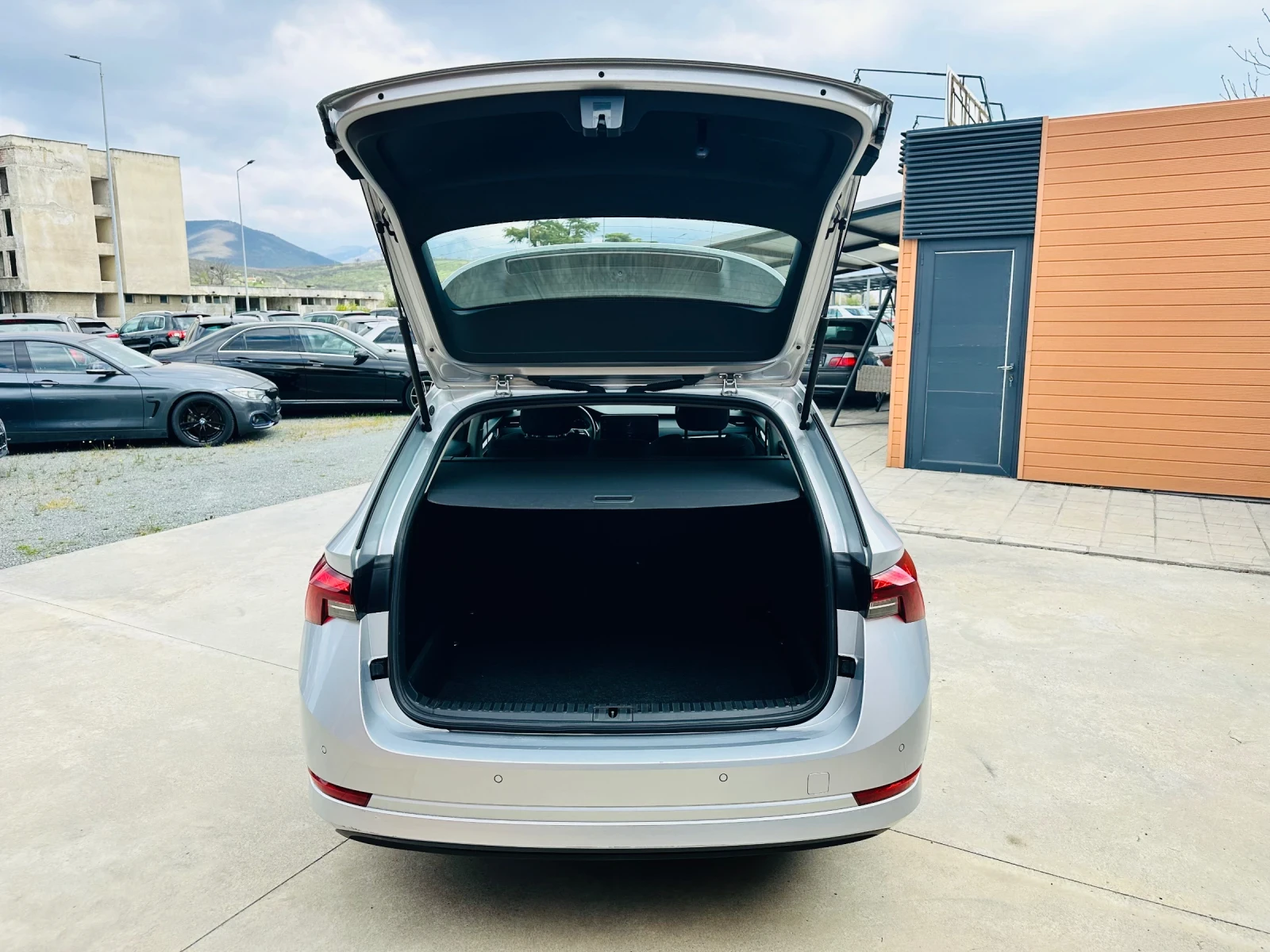 Skoda Octavia 2.0 TDI/Distronic/Navi | Mobile.bg � ����������� 13