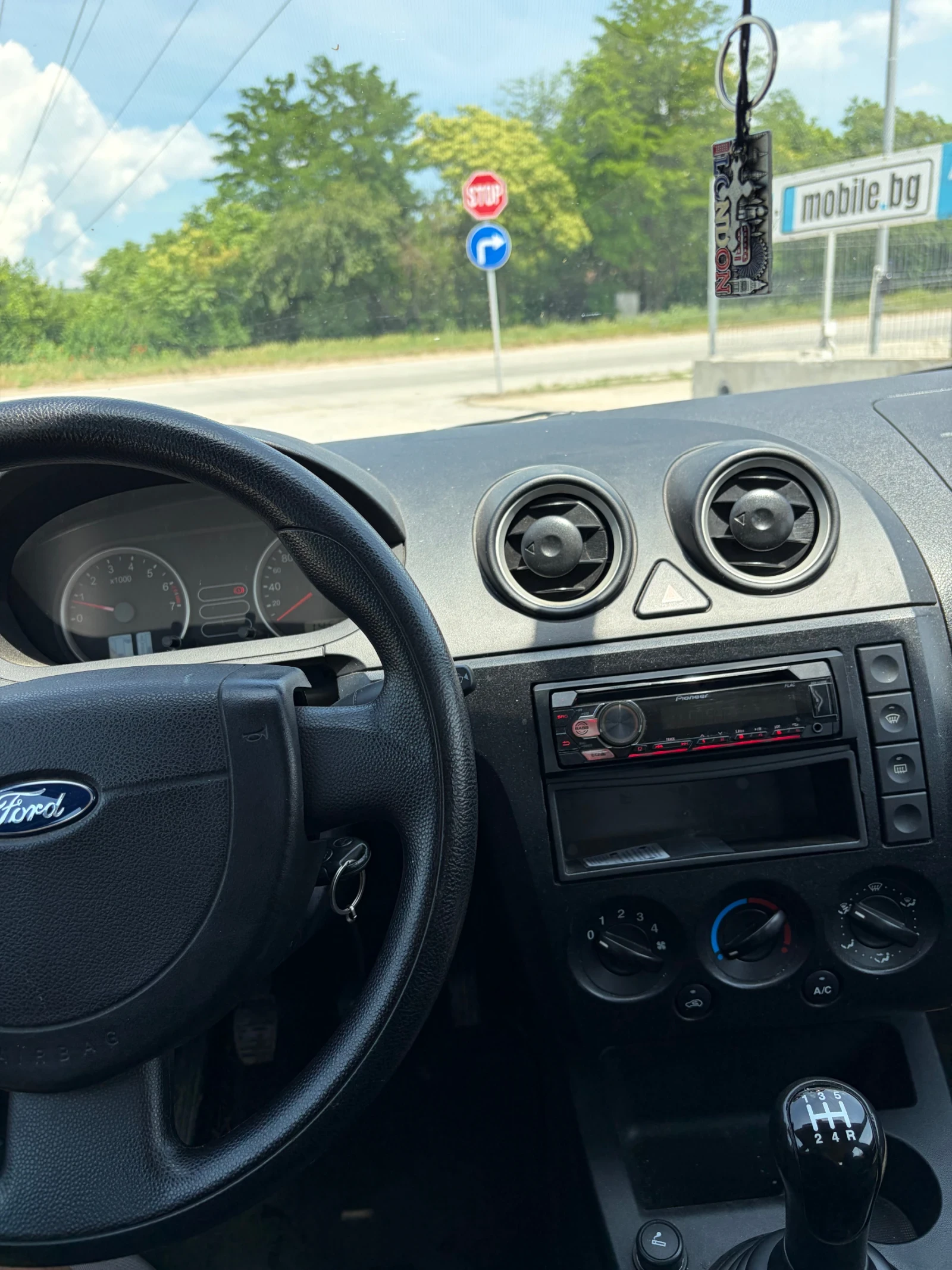 Ford Fiesta 1.3i, снимка 7 - Автомобили и джипове - 55075861