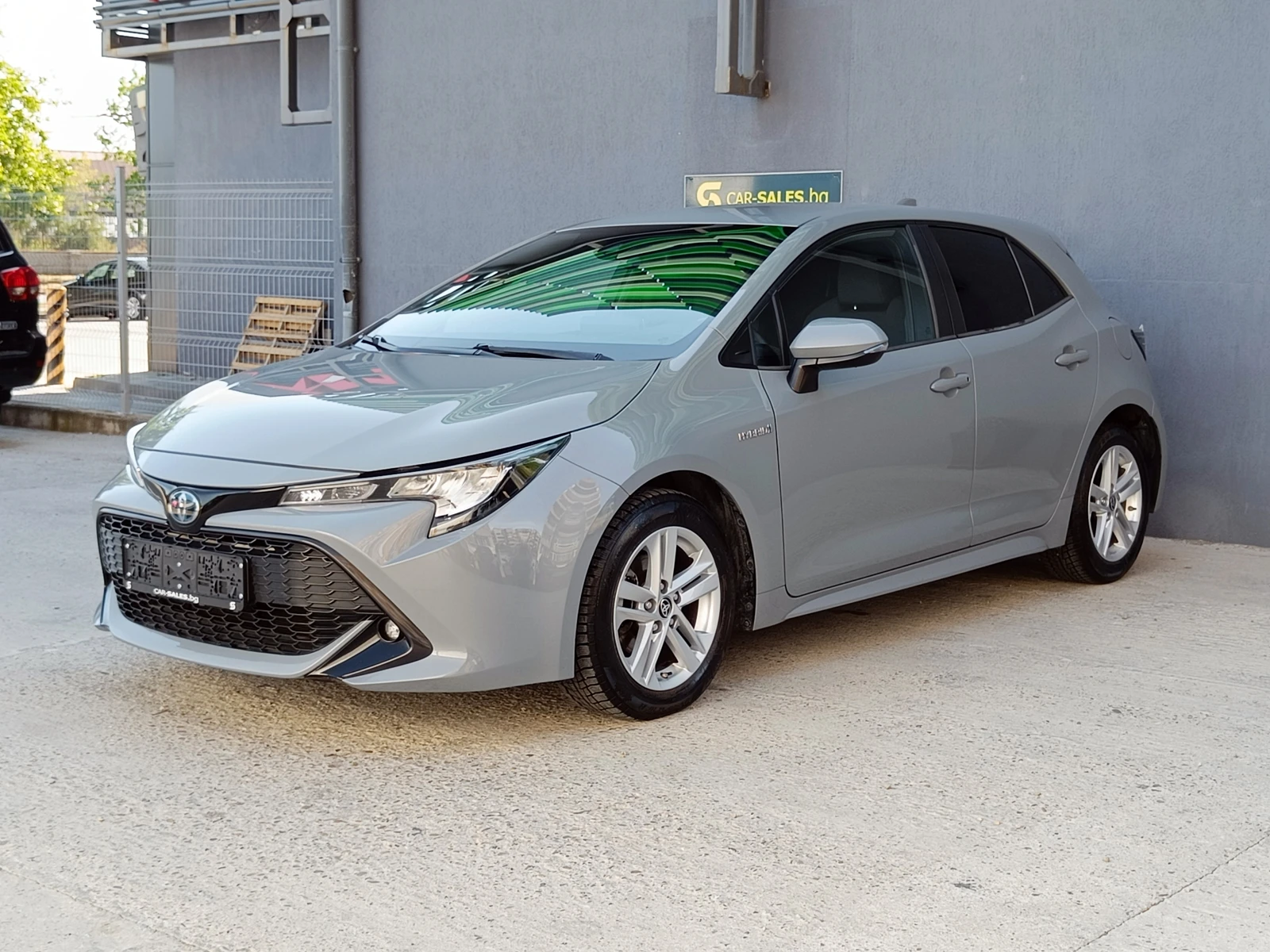 Toyota Corolla 1.8 Заводска гаранция, снимка 3 - Автомобили и джипове - 54942996
