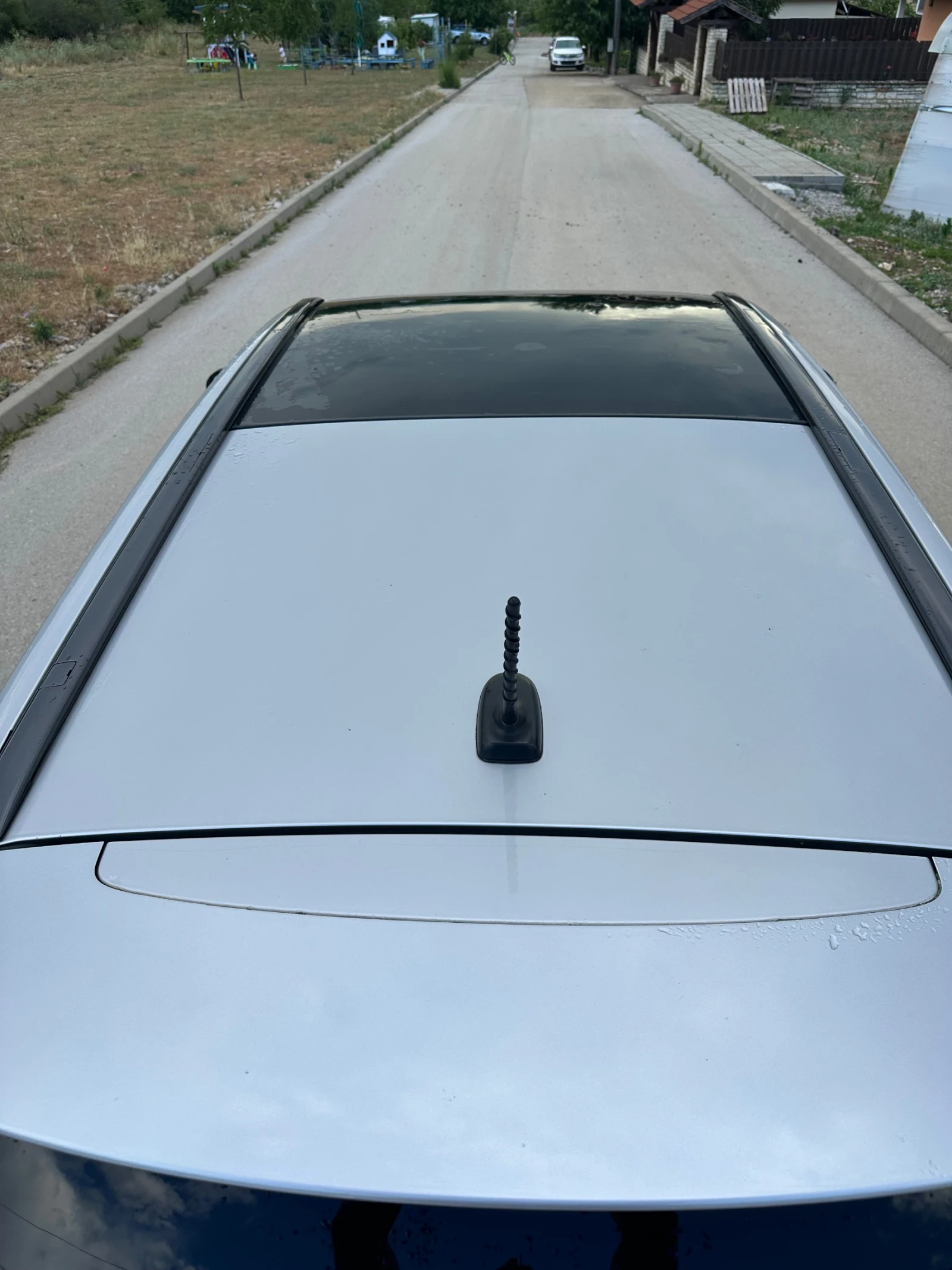 Toyota Avensis 2.0 D-4D 143 PS Facelift Pano LED Keyless, снимка 4 - Автомобили и джипове - 55156665