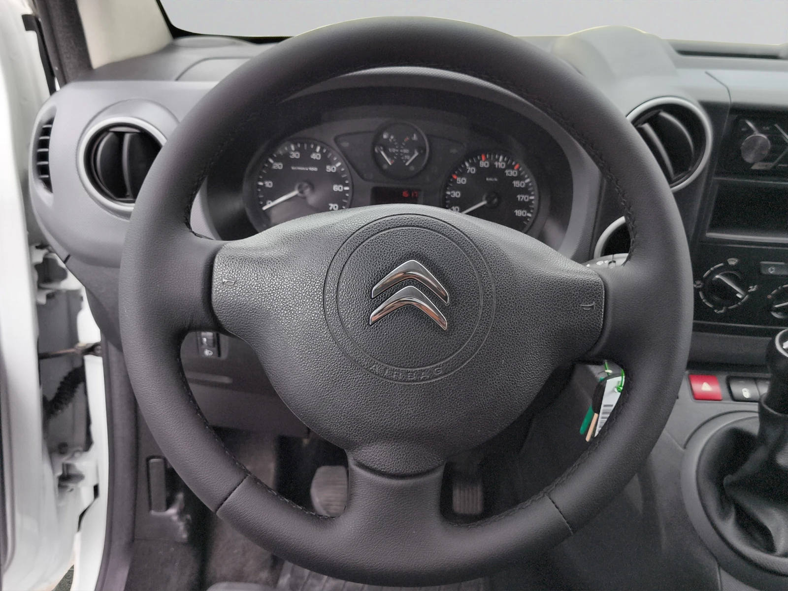 Citroen Berlingo  1.6HDi 75 BVM5 E6, снимка 10 - Автомобили и джипове - 55216410