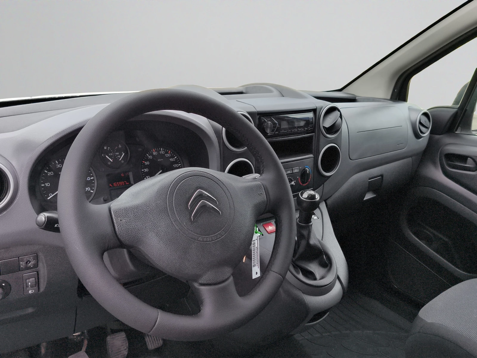 Citroen Berlingo  1.6HDi 75 BVM5 E6, снимка 9 - Автомобили и джипове - 55216410