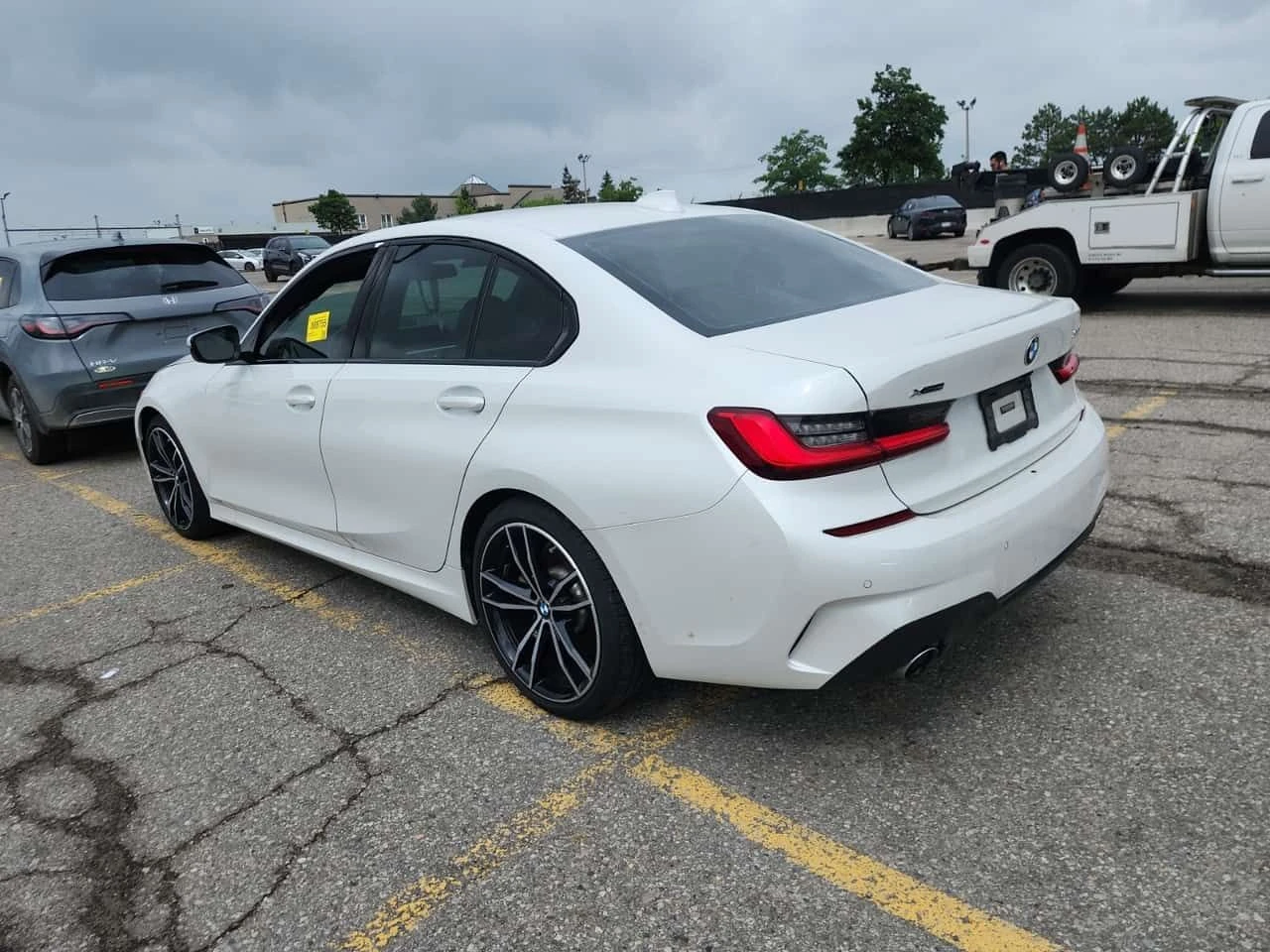 BMW 330 I XDRIVE| ПЪЛЕН М-ПАКЕТ| ПАНО| ПОДГРЕВИ| , снимка 4 - Автомобили и джипове - 55587101