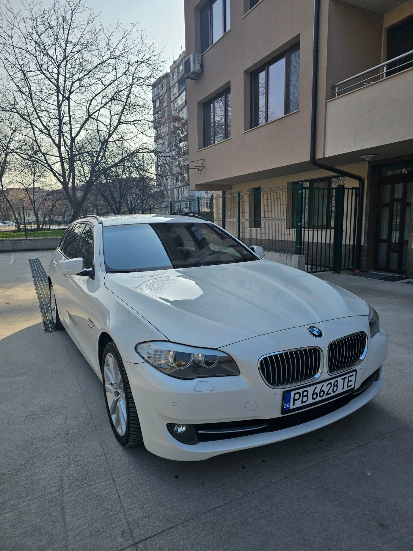 BMW 525 Xdrive, снимка 2 - Автомобили и джипове - 56119551