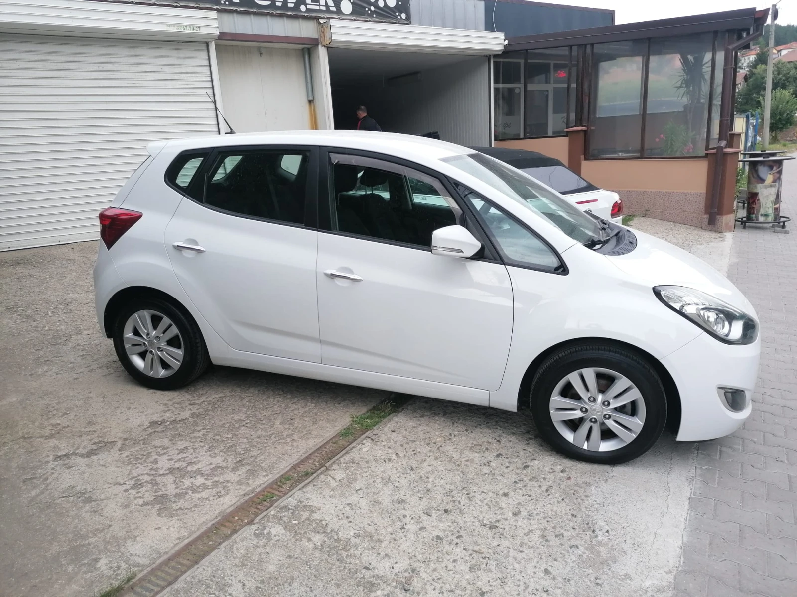 Hyundai Ix20 1.4 CRDi, снимка 4 - Автомобили и джипове - 56521893