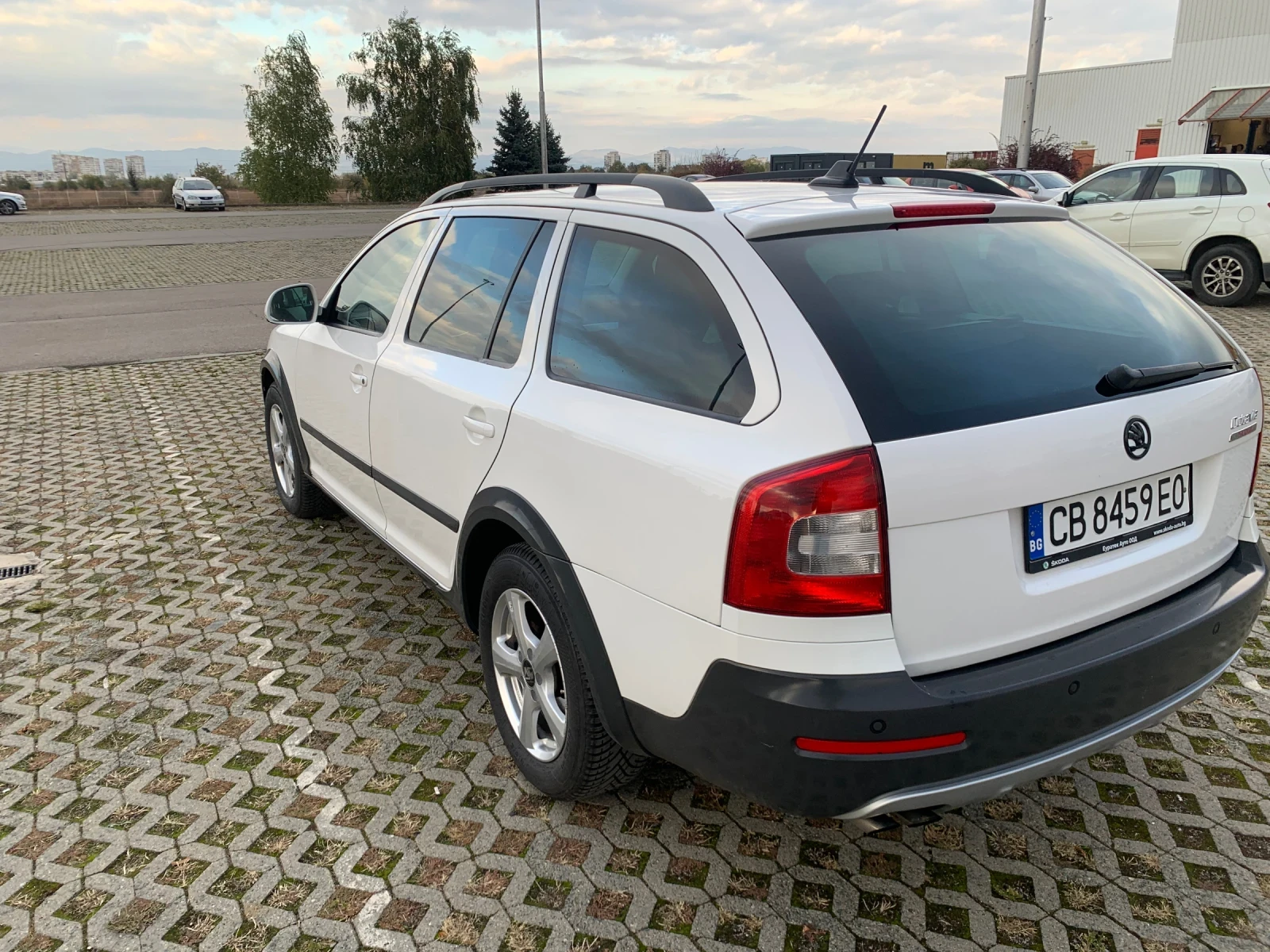 Skoda Octavia Scout, снимка 3 - Автомобили и джипове - 56644741
